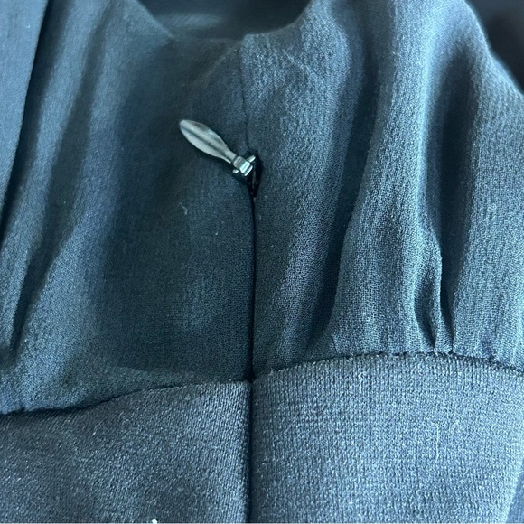 Ted Baker Dress Women’s Size 1 (US 4) Black Pleated Sheath Crystal Button Back - Picture 7 of 8